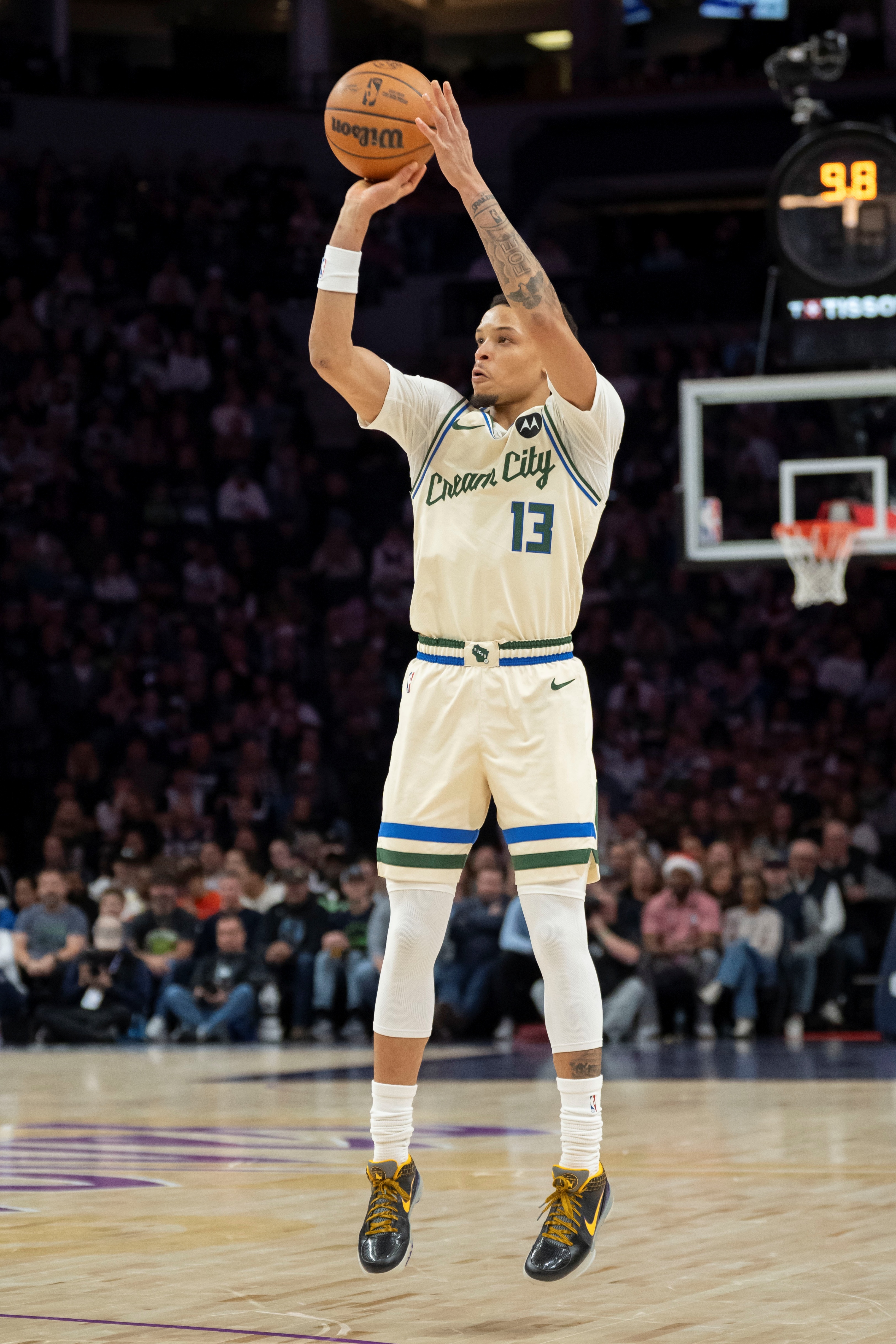 半岛体育中国官网-手感不佳！罗林斯14投5中&amp;三分5中1得11分7板3助1帽 正负值-23