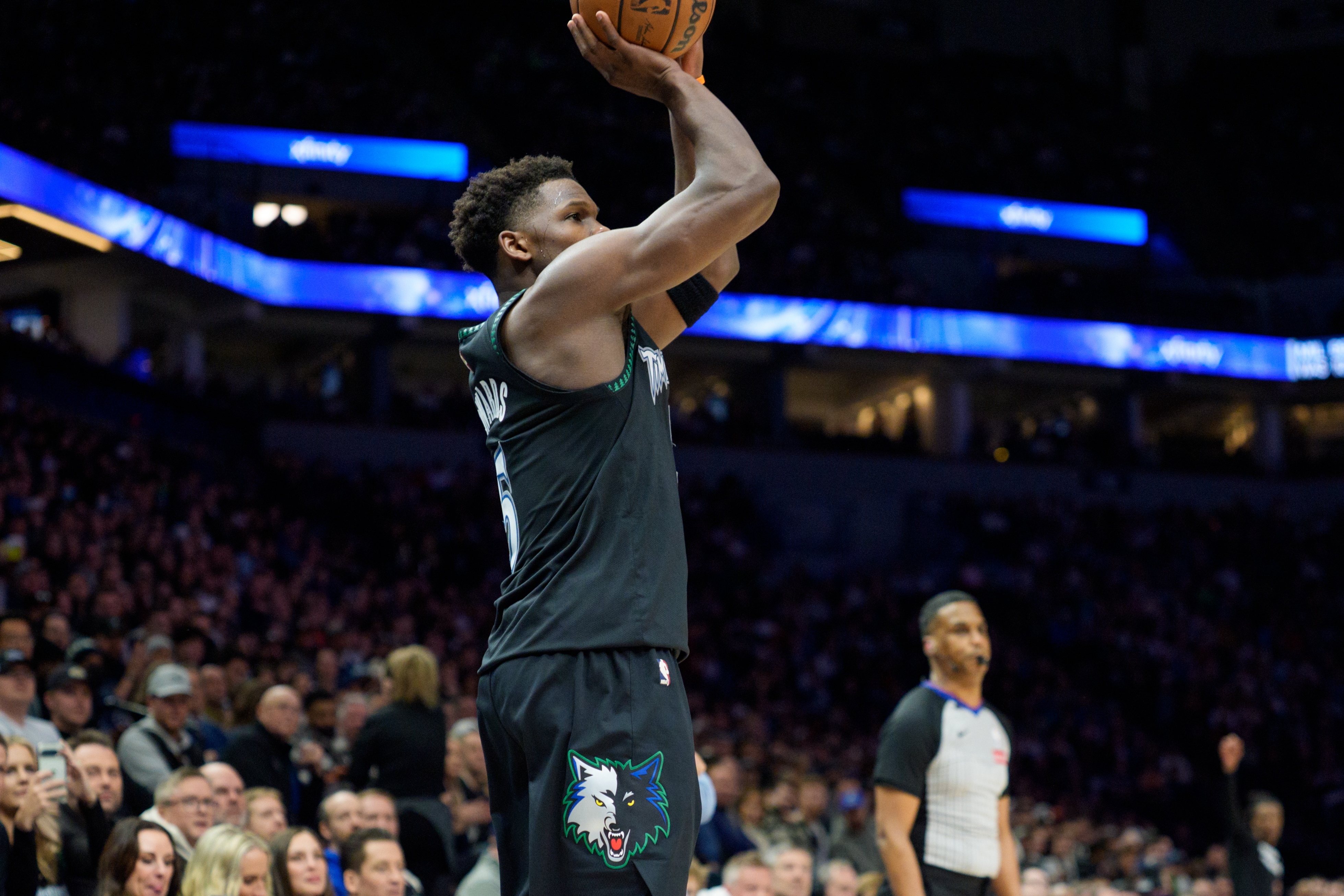 半岛体育中国官网-华子：我喜欢顶着包夹投篮 当我出手时我们的赢球概率会更高