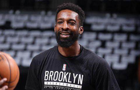 半岛体育官网-休赛期10大签约 沃克赴尼克斯上榜 第一竟是他？